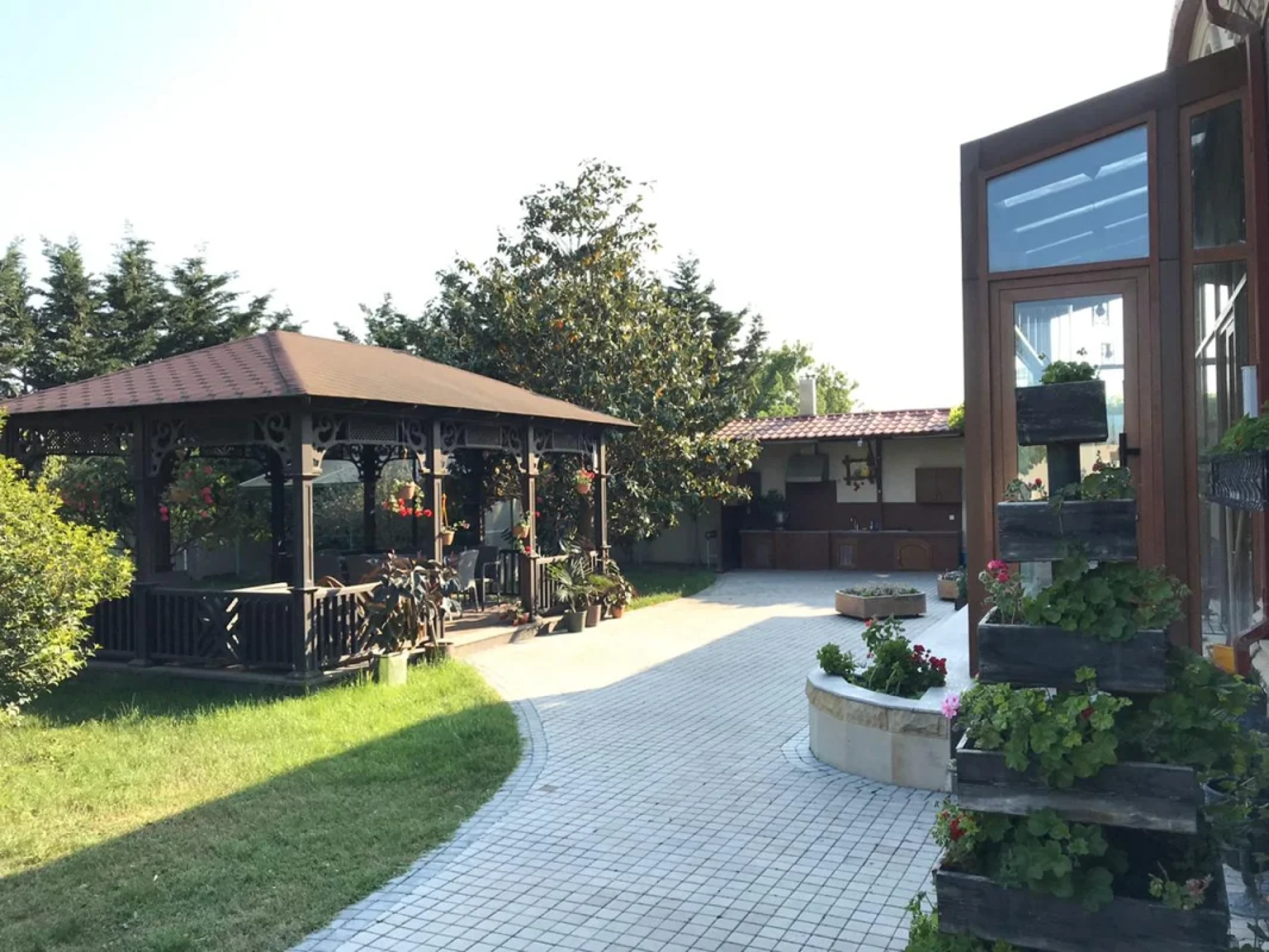 Kirayə verilir 6 otaqlı həyət evi 420 m²