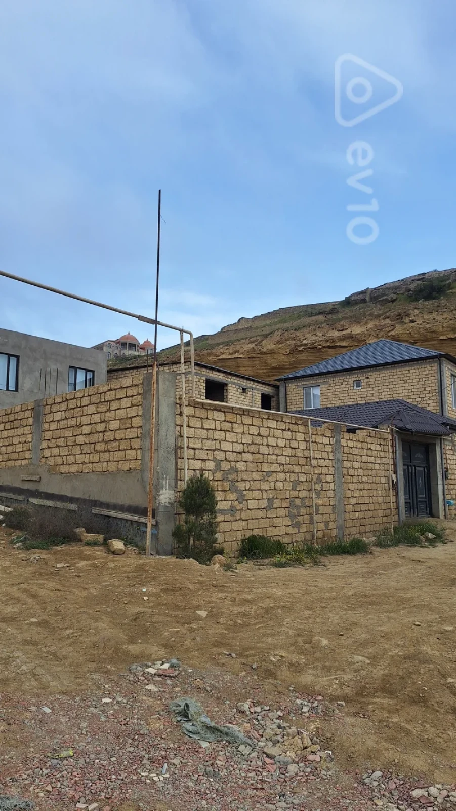 Satılır 2 otaqlı həyət evi 60 m²