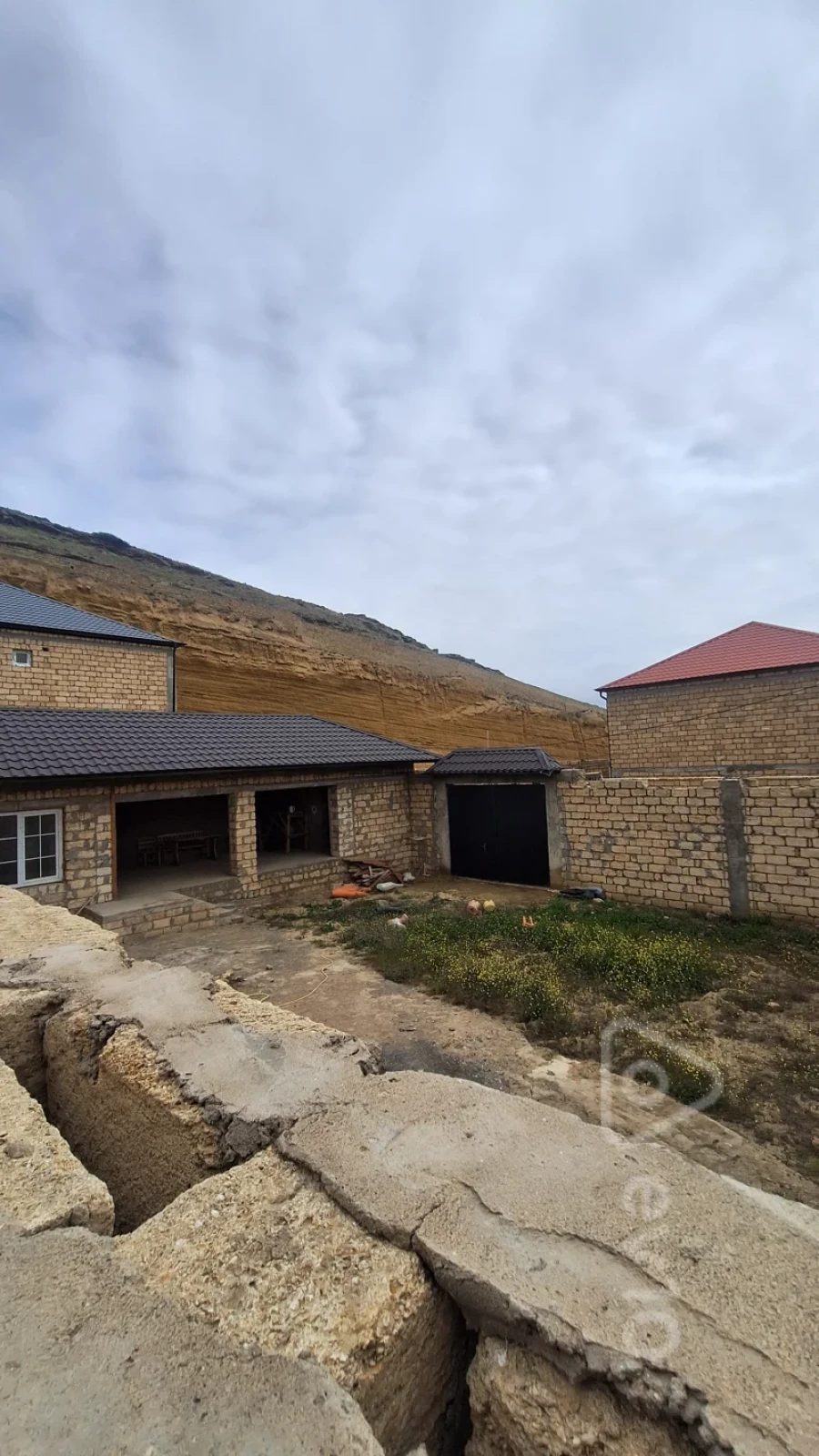 Satılır 2 otaqlı həyət evi 60 m²