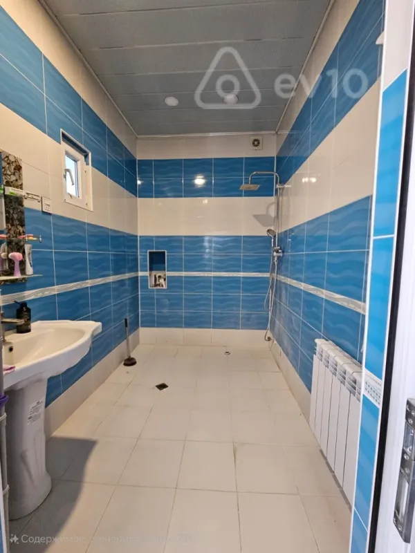 Satılır 8 otaqlı həyət evi 360 m²