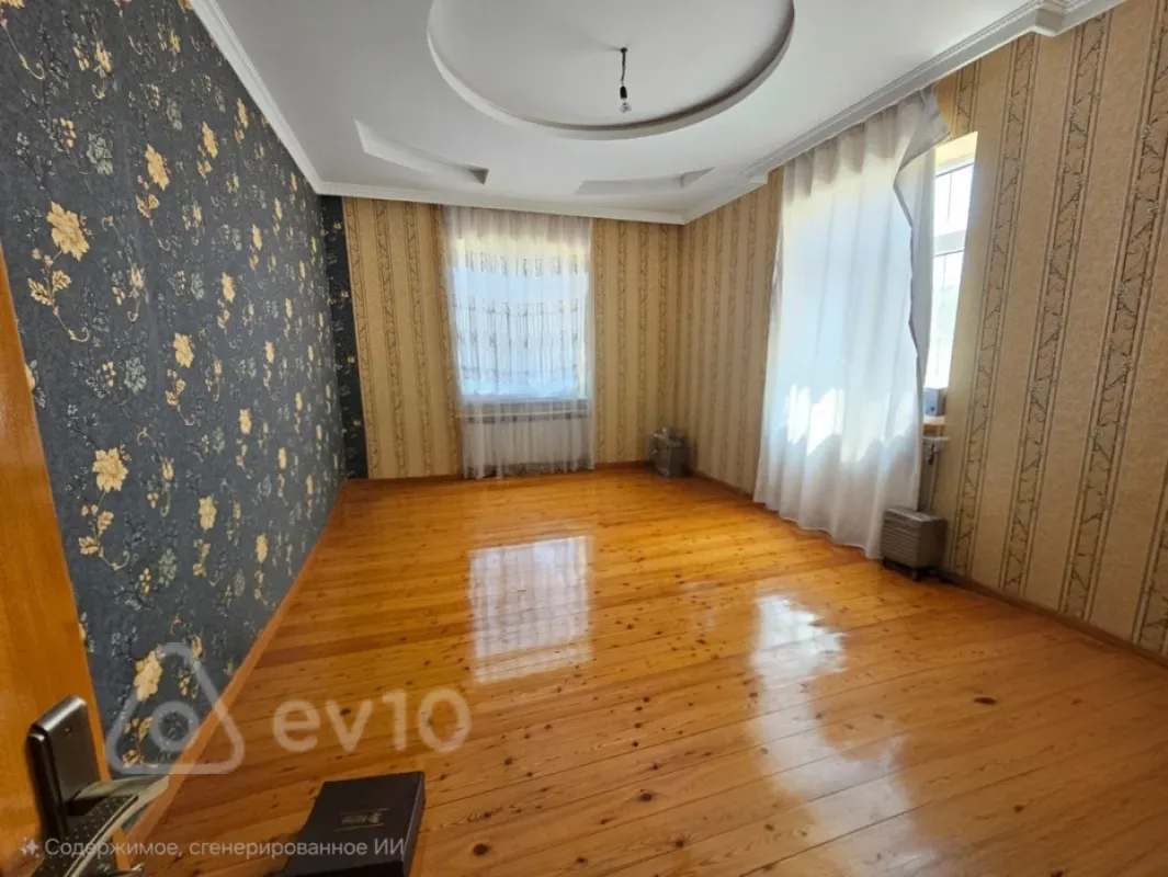 Satılır 8 otaqlı həyət evi 360 m²
