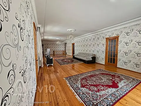 Satılır 8 otaqlı həyət evi 360 m²