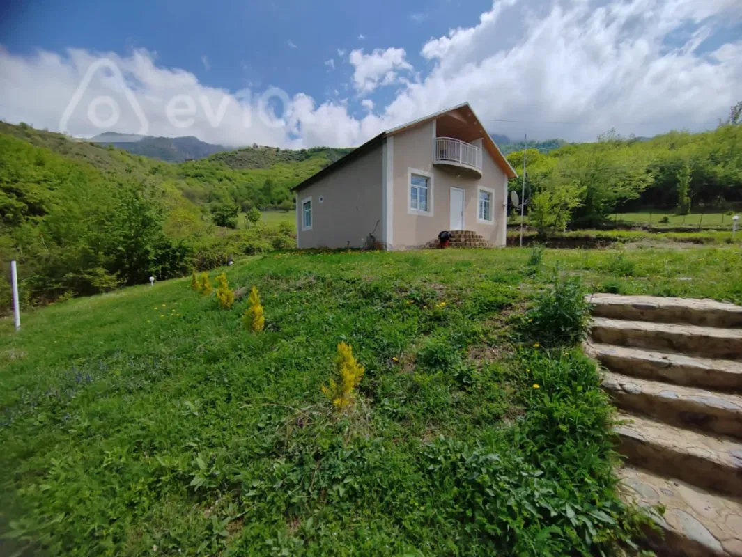 Satılır 4 otaqlı həyət evi 170 m²