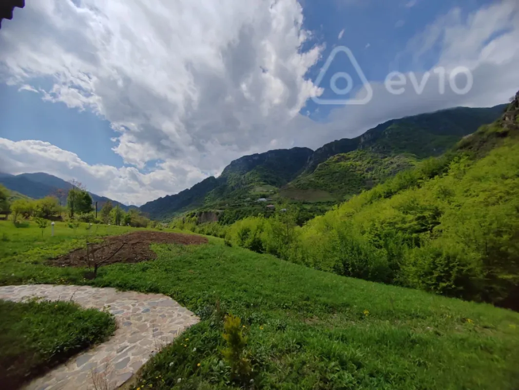 Satılır 4 otaqlı həyət evi 170 m²