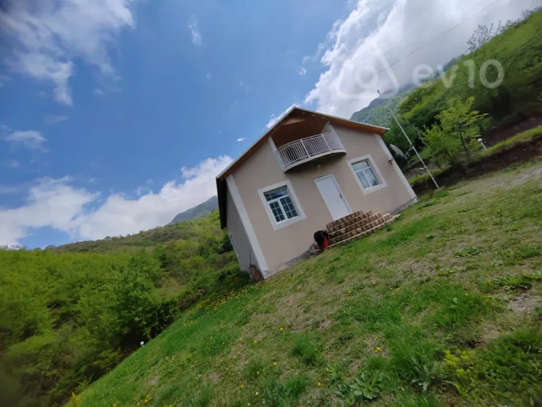 Satılır 4 otaqlı həyət evi 170 m²