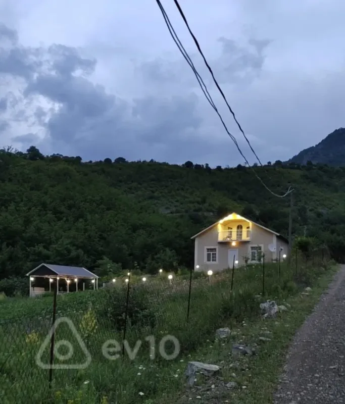 Satılır 4 otaqlı həyət evi 170 m²