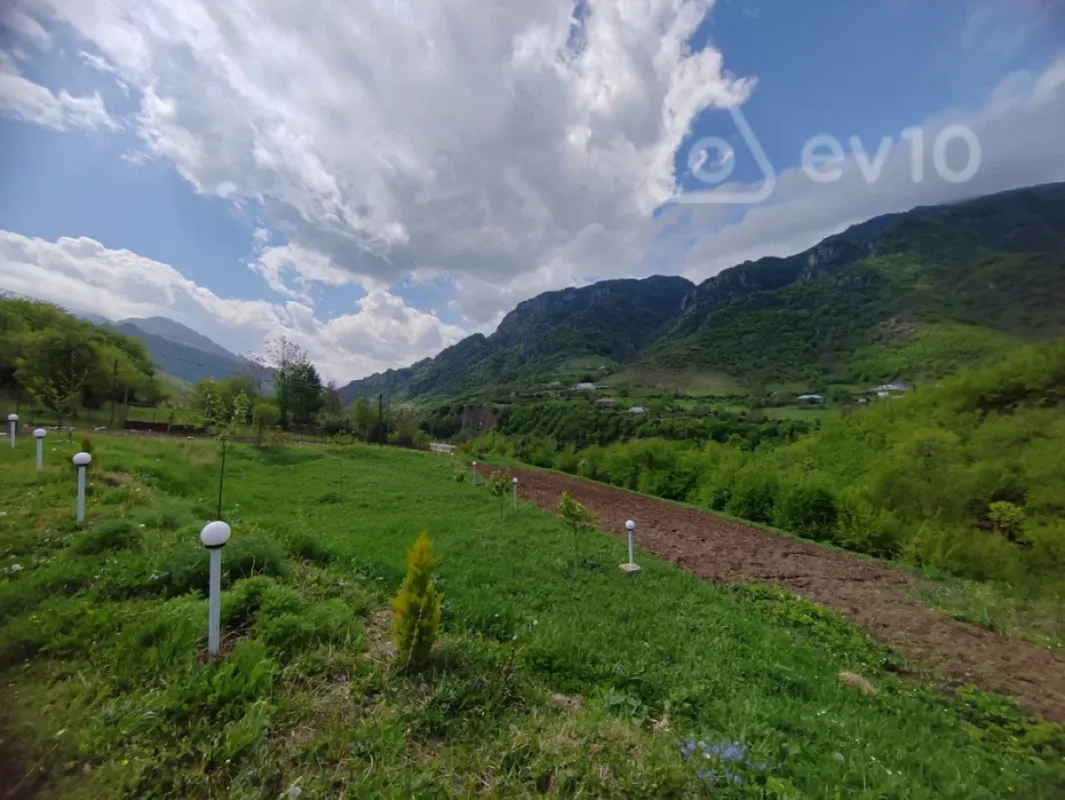 Satılır 4 otaqlı həyət evi 170 m²