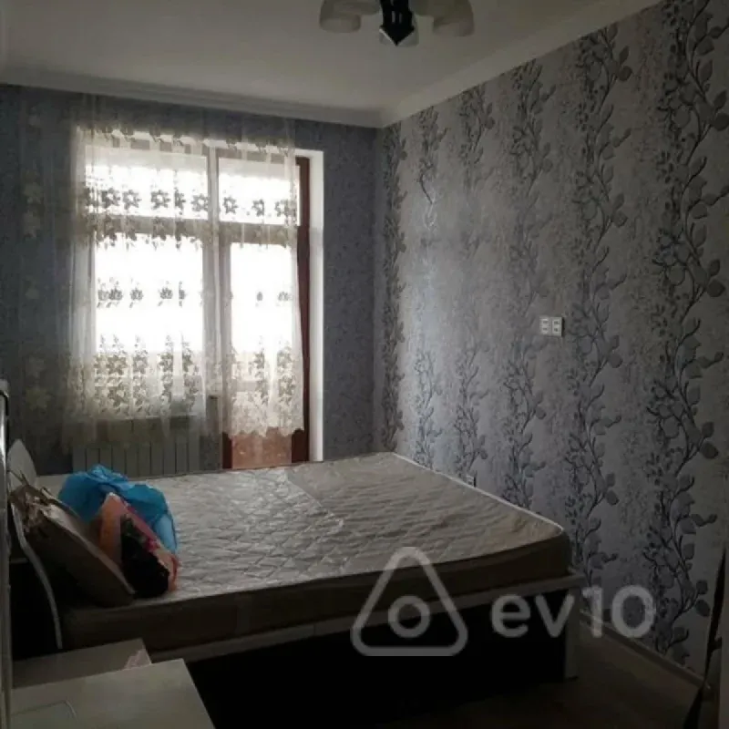 Kirayə verilir 3 otaqlı yeni tikili 75 m²