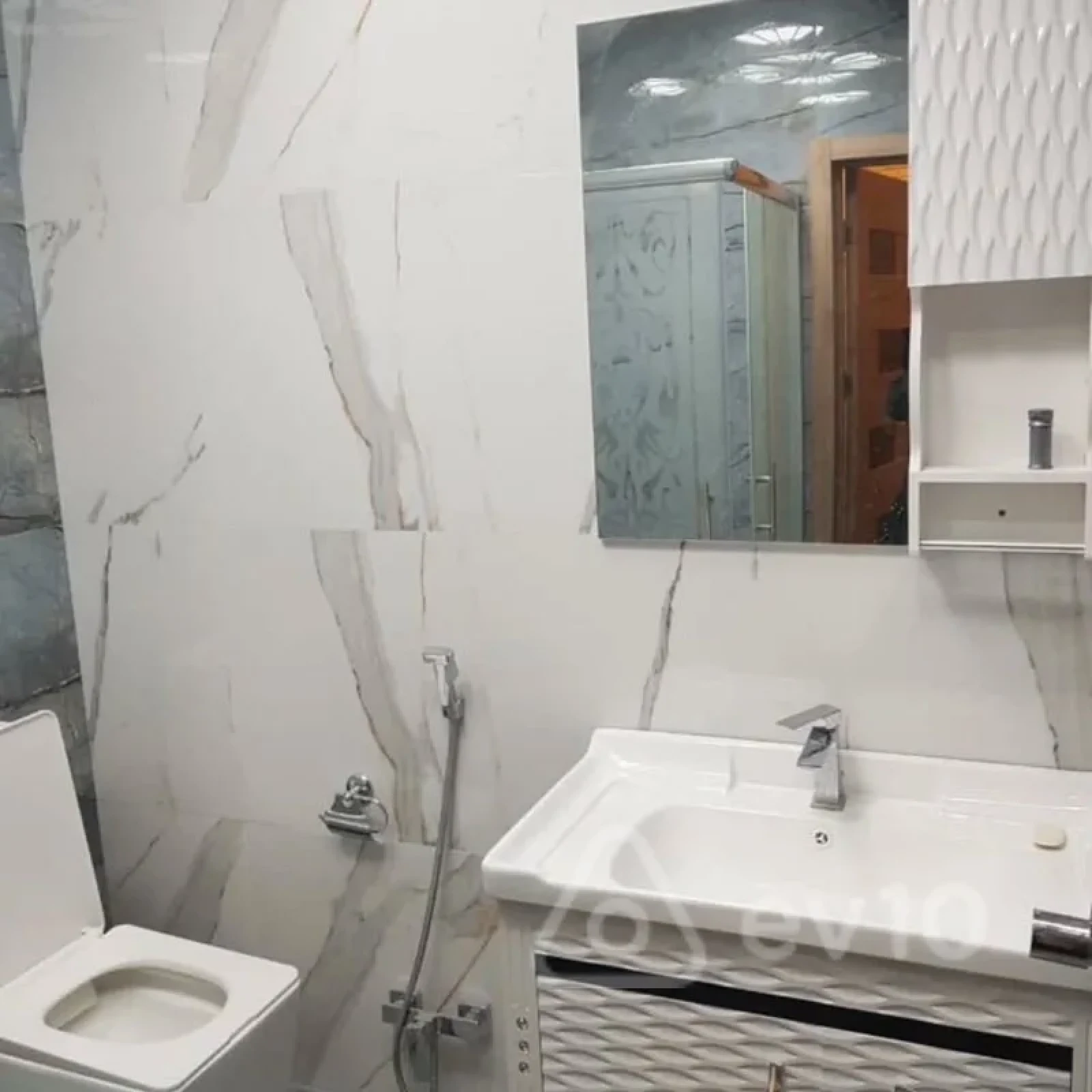 Kirayə verilir 3 otaqlı yeni tikili 75 m²