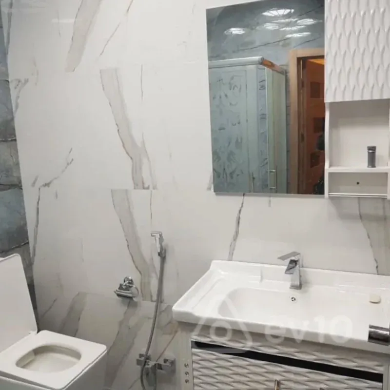 Kirayə verilir 3 otaqlı yeni tikili 75 m²