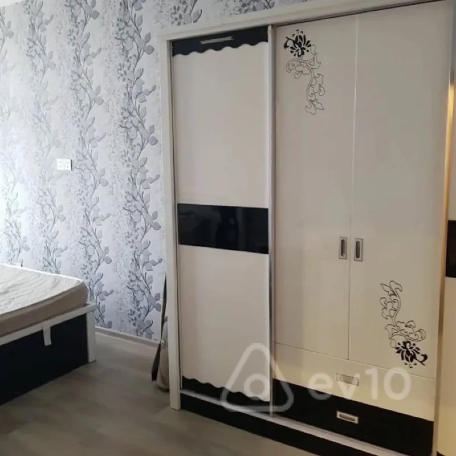 Kirayə verilir 3 otaqlı yeni tikili 75 m²