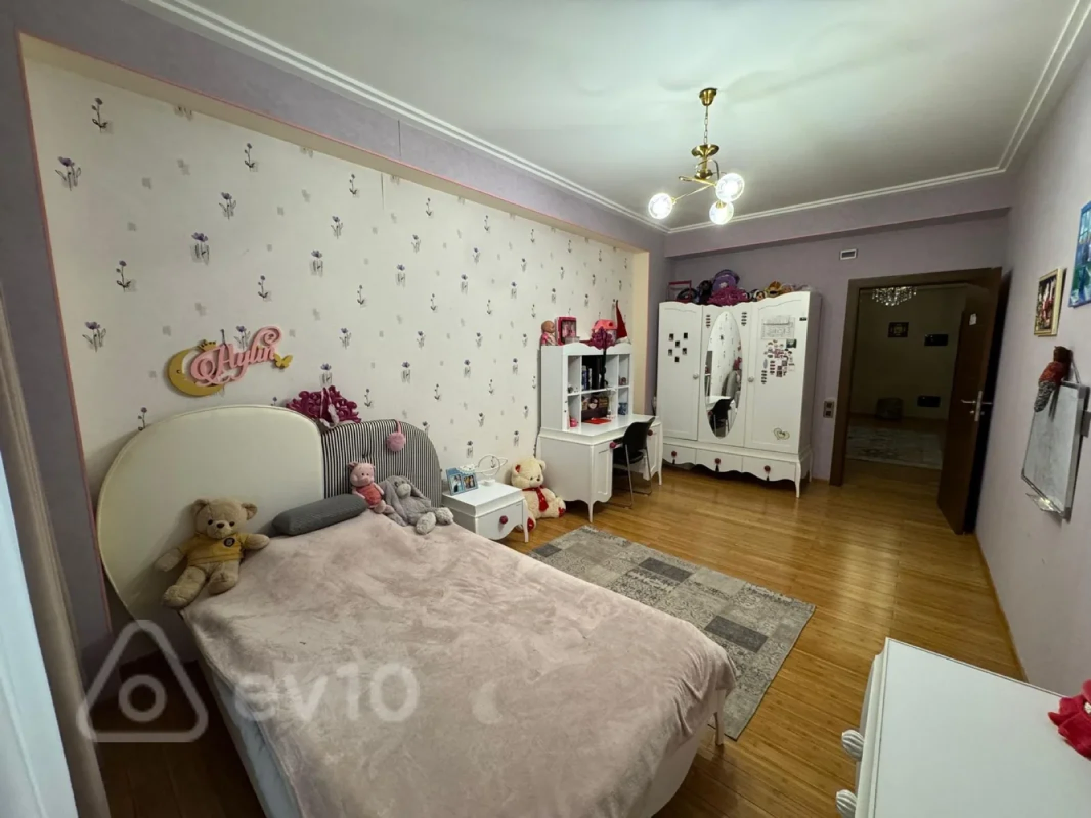 Satılır 4 otaqlı yeni tikili 200 m²