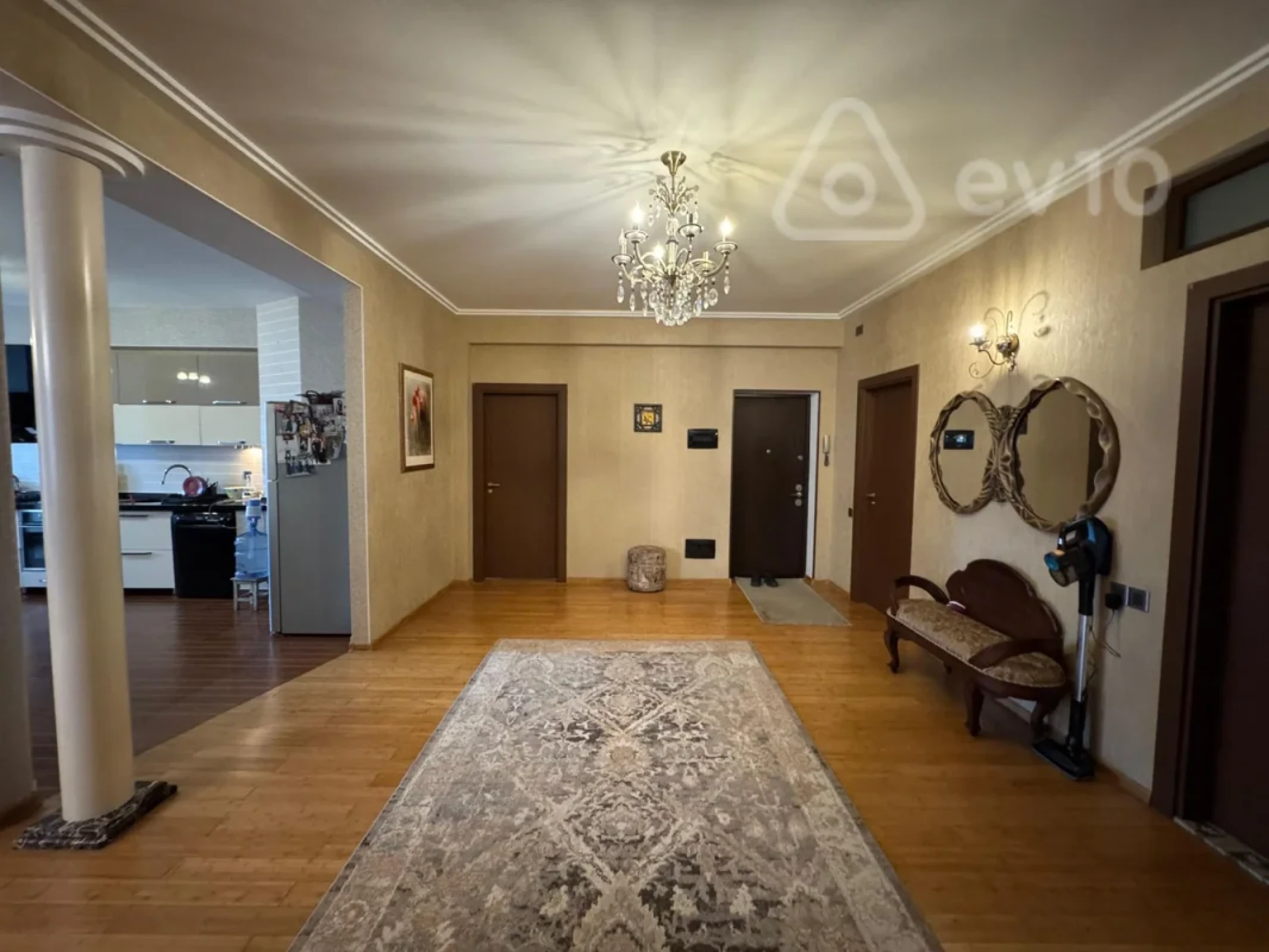 Satılır 4 otaqlı yeni tikili 200 m²