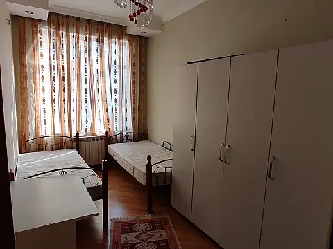 Kirayə verilir 3 otaqlı yeni tikili 110 m²
