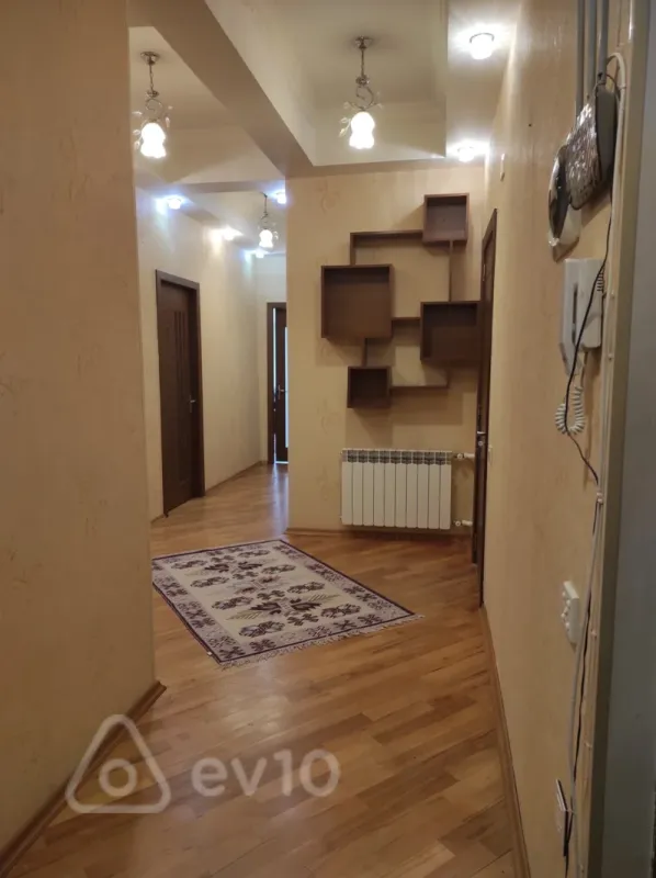 Kirayə verilir 3 otaqlı yeni tikili 110 m²