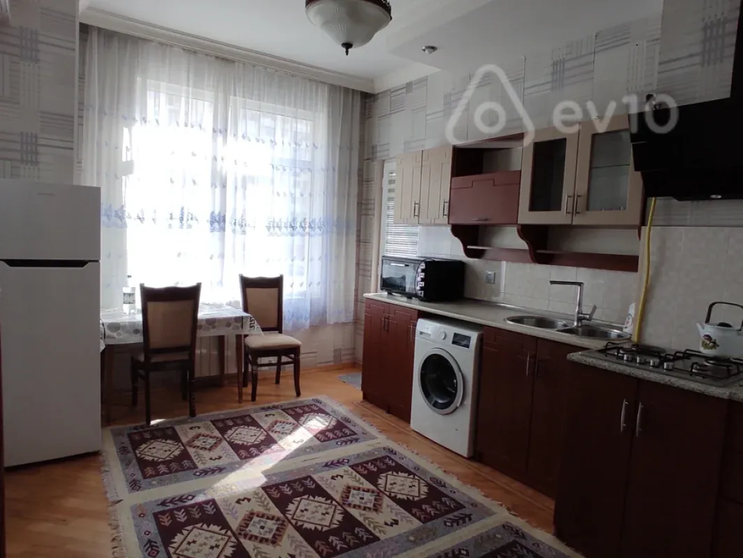 Kirayə verilir 3 otaqlı yeni tikili 110 m²
