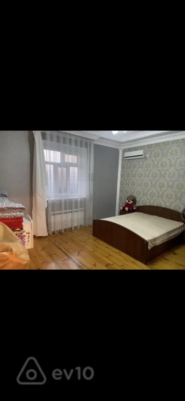 Satılır 4 otaqlı həyət evi 150 m²