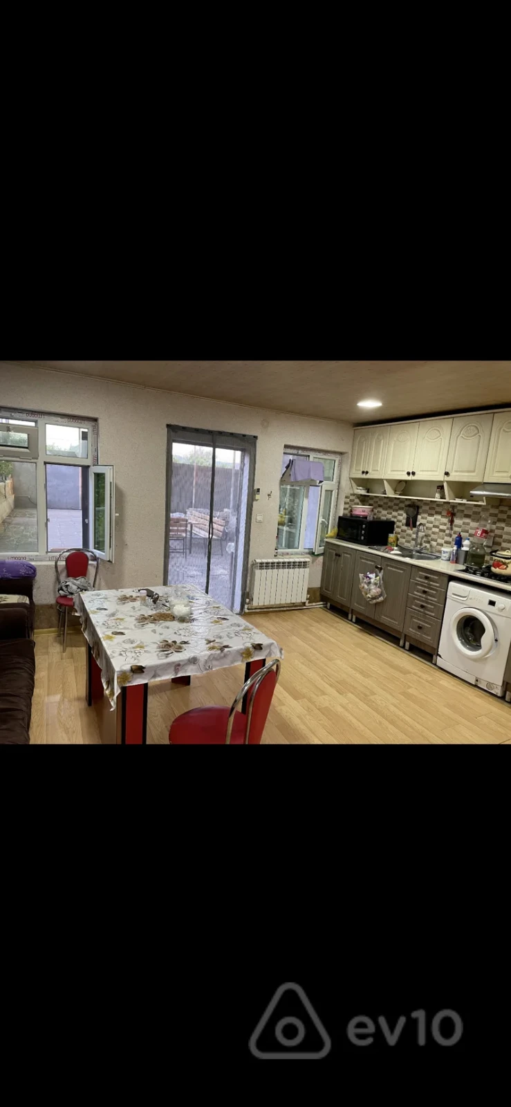 Satılır 4 otaqlı həyət evi 150 m²