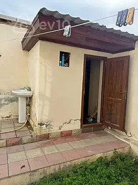 Satılır 4 otaqlı həyət evi 110 m²