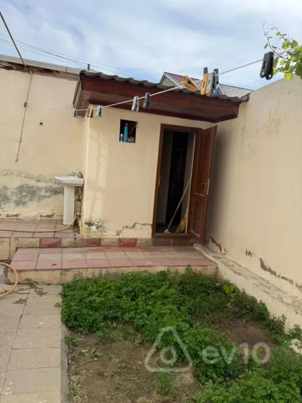 Satılır 4 otaqlı həyət evi 110 m²