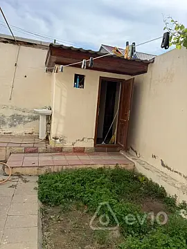 Satılır 4 otaqlı həyət evi 110 m²