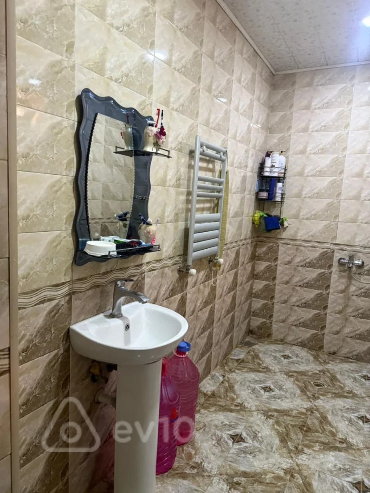 Satılır 4 otaqlı həyət evi 110 m²