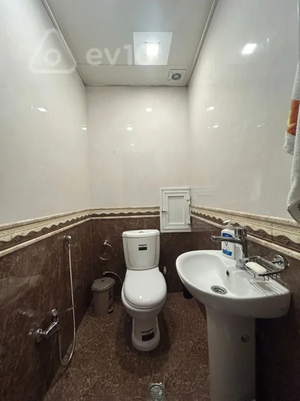 Satılır 3 otaqlı yeni tikili 110 m²