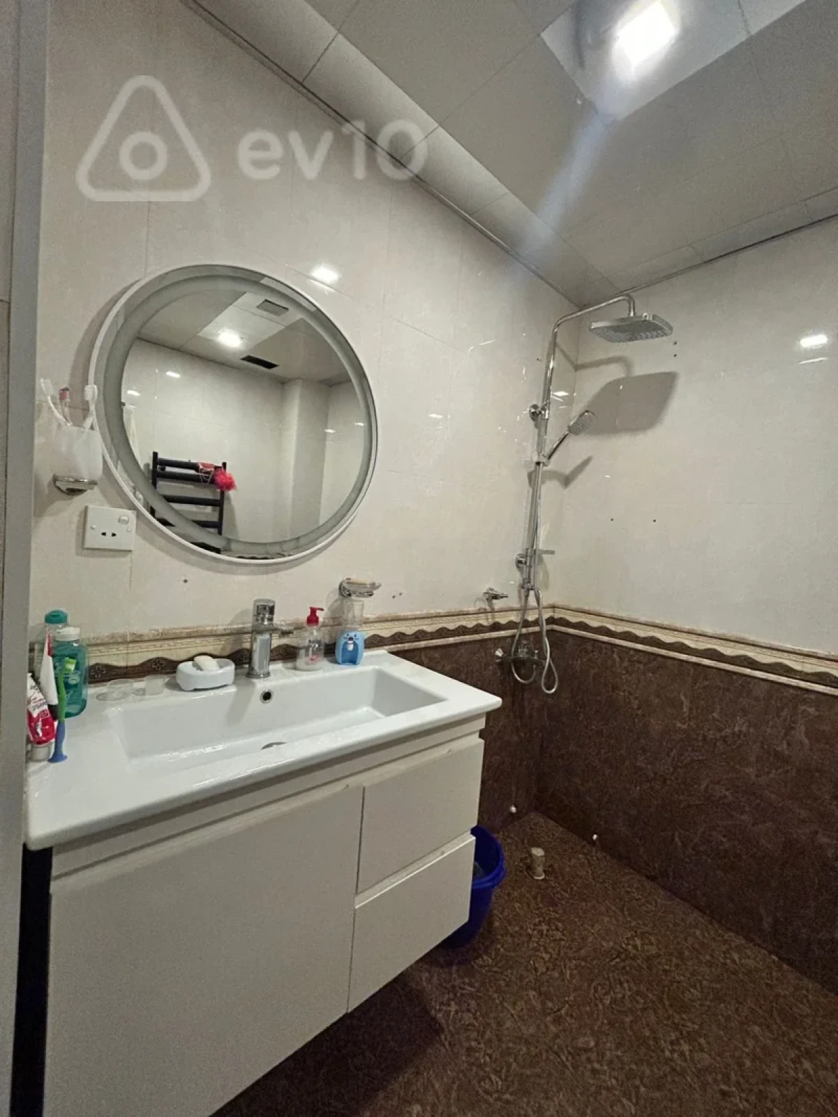 Satılır 3 otaqlı yeni tikili 110 m²