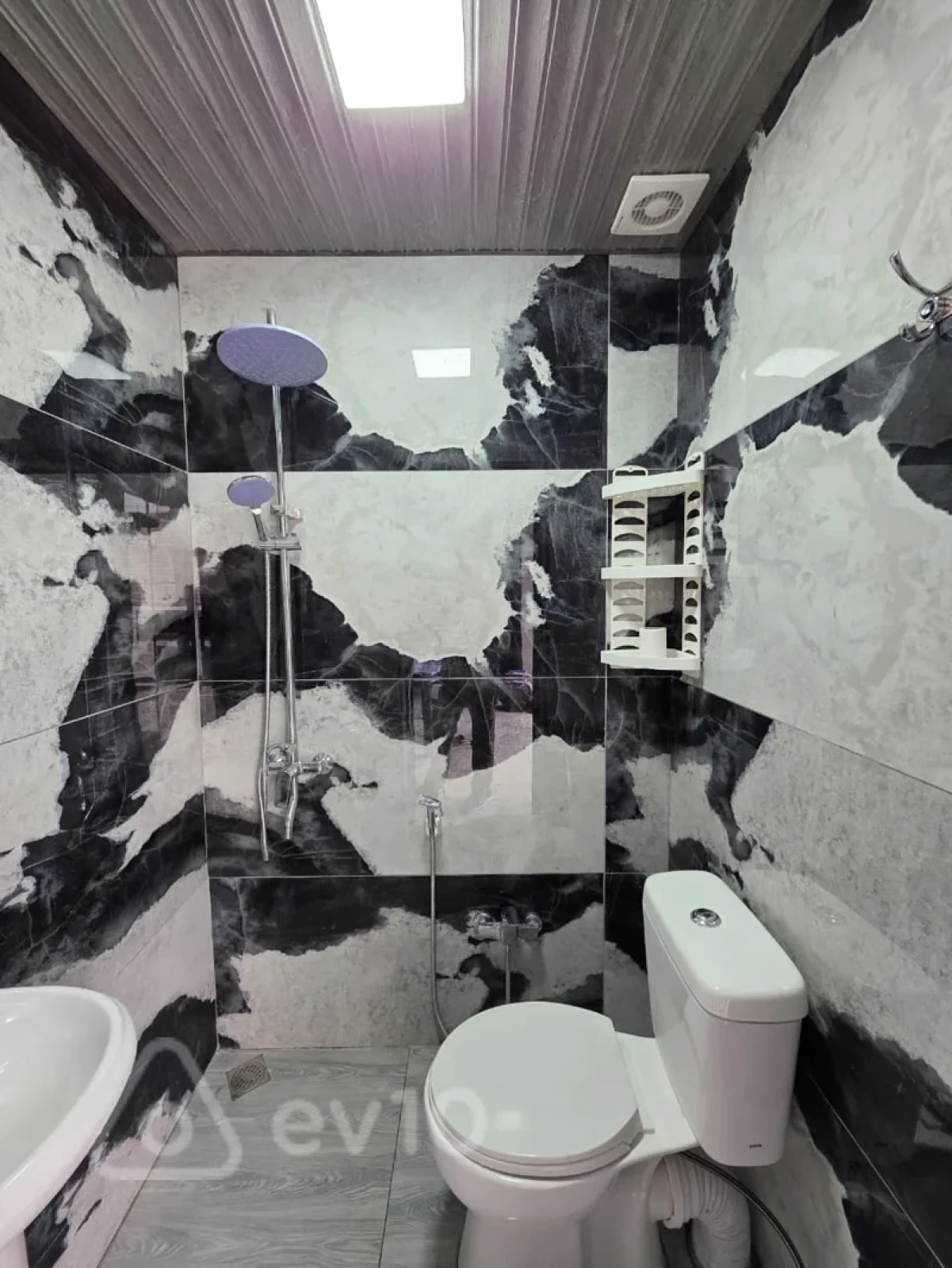 Satılır 3 otaqlı həyət evi 110 m²