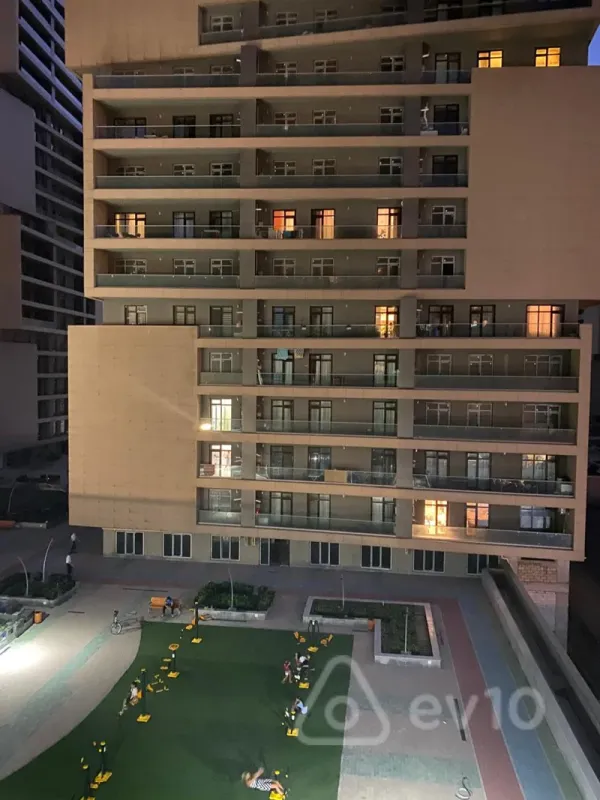 Kirayə verilir 3 otaqlı yeni tikili 145 m²