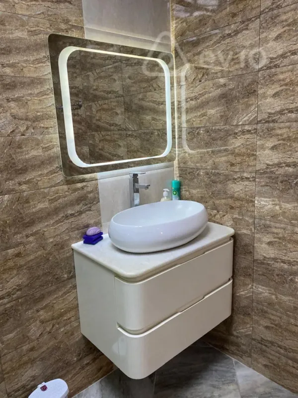 Kirayə verilir 3 otaqlı yeni tikili 145 m²