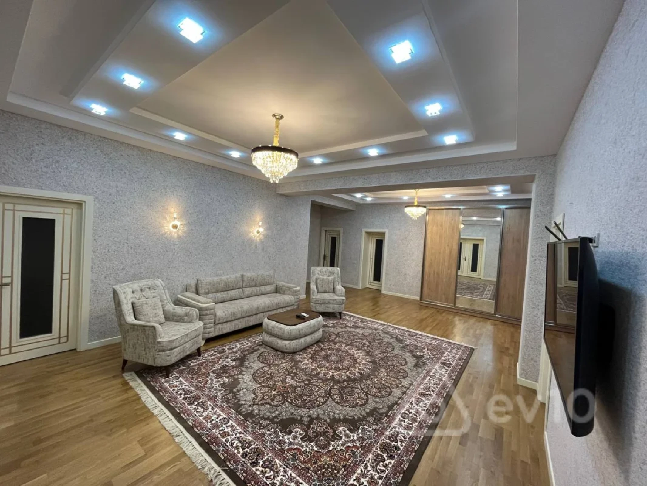 Kirayə verilir 4 otaqlı yeni tikili 240 m²