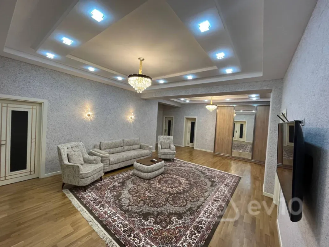 Kirayə verilir 4 otaqlı yeni tikili 240 m²