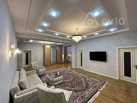 Kirayə verilir 4 otaqlı yeni tikili 240 m²