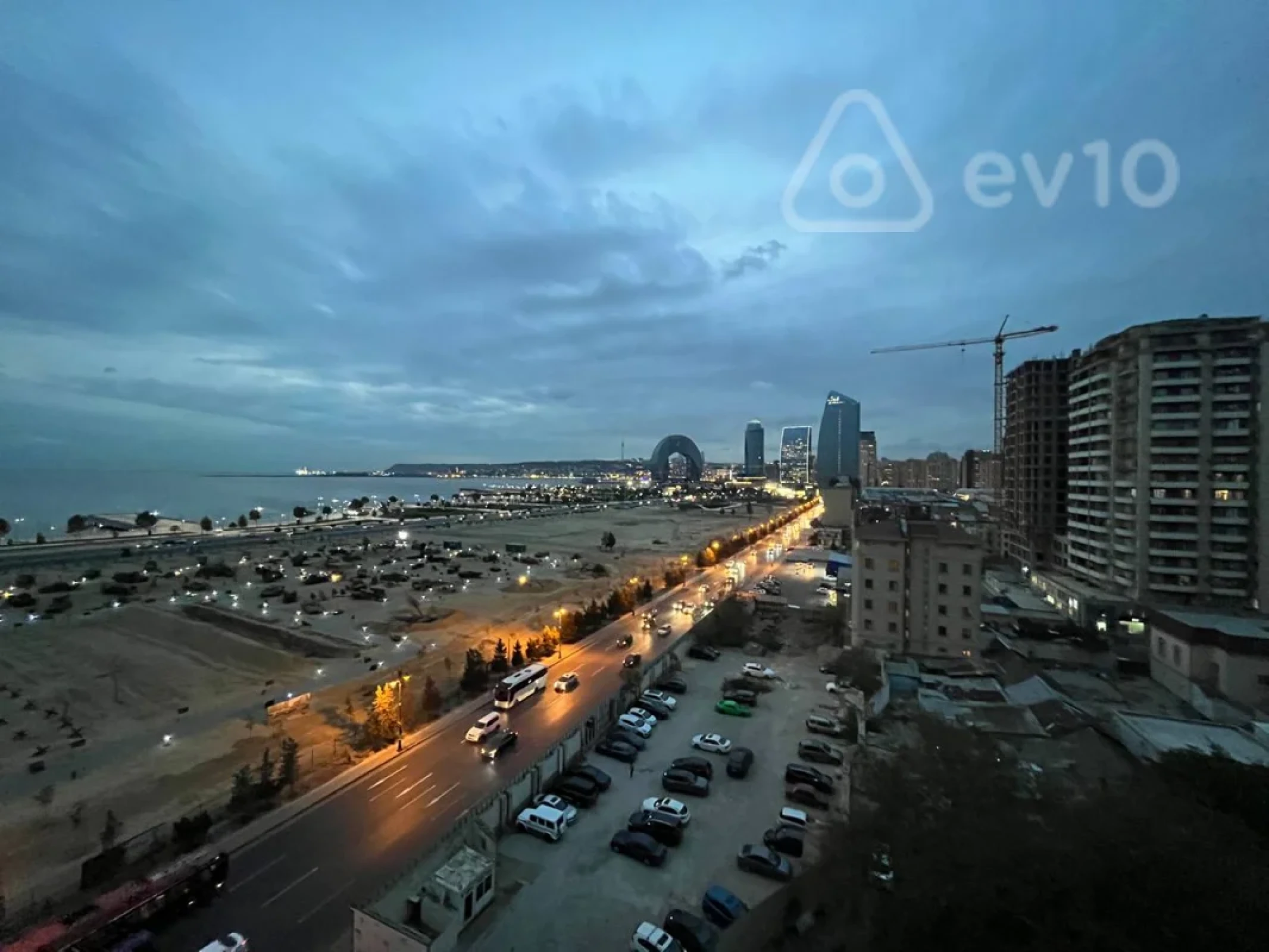 Kirayə verilir 4 otaqlı yeni tikili 240 m²