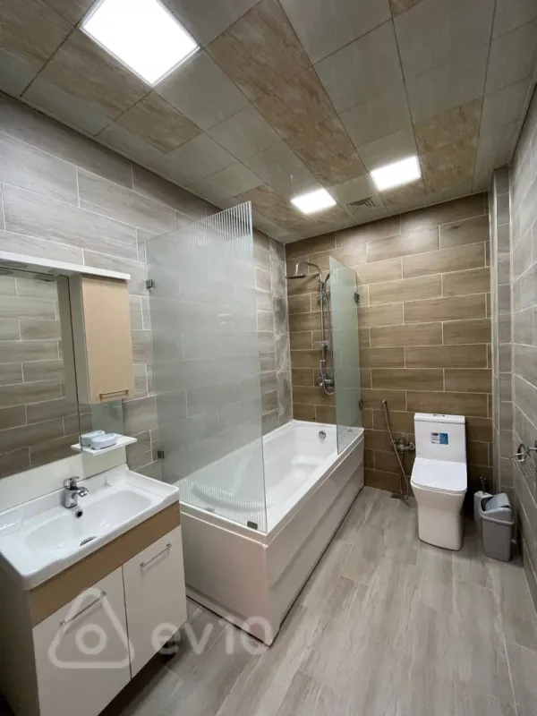 Kirayə verilir 4 otaqlı yeni tikili 240 m²