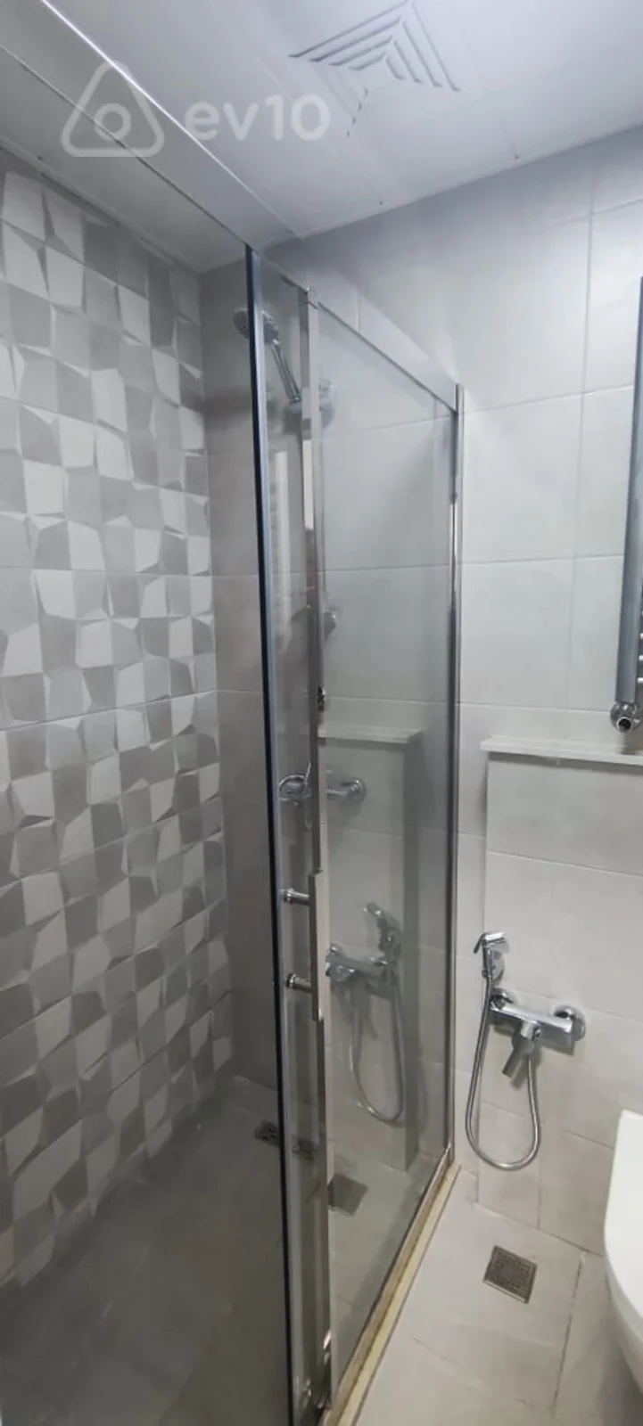 Kirayə verilir 2 otaqlı yeni tikili 48 m²
