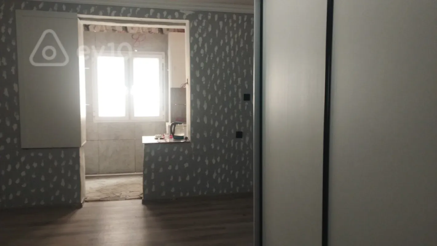 Kirayə verilir 1 otaqlı köhnə tikili 21 m²