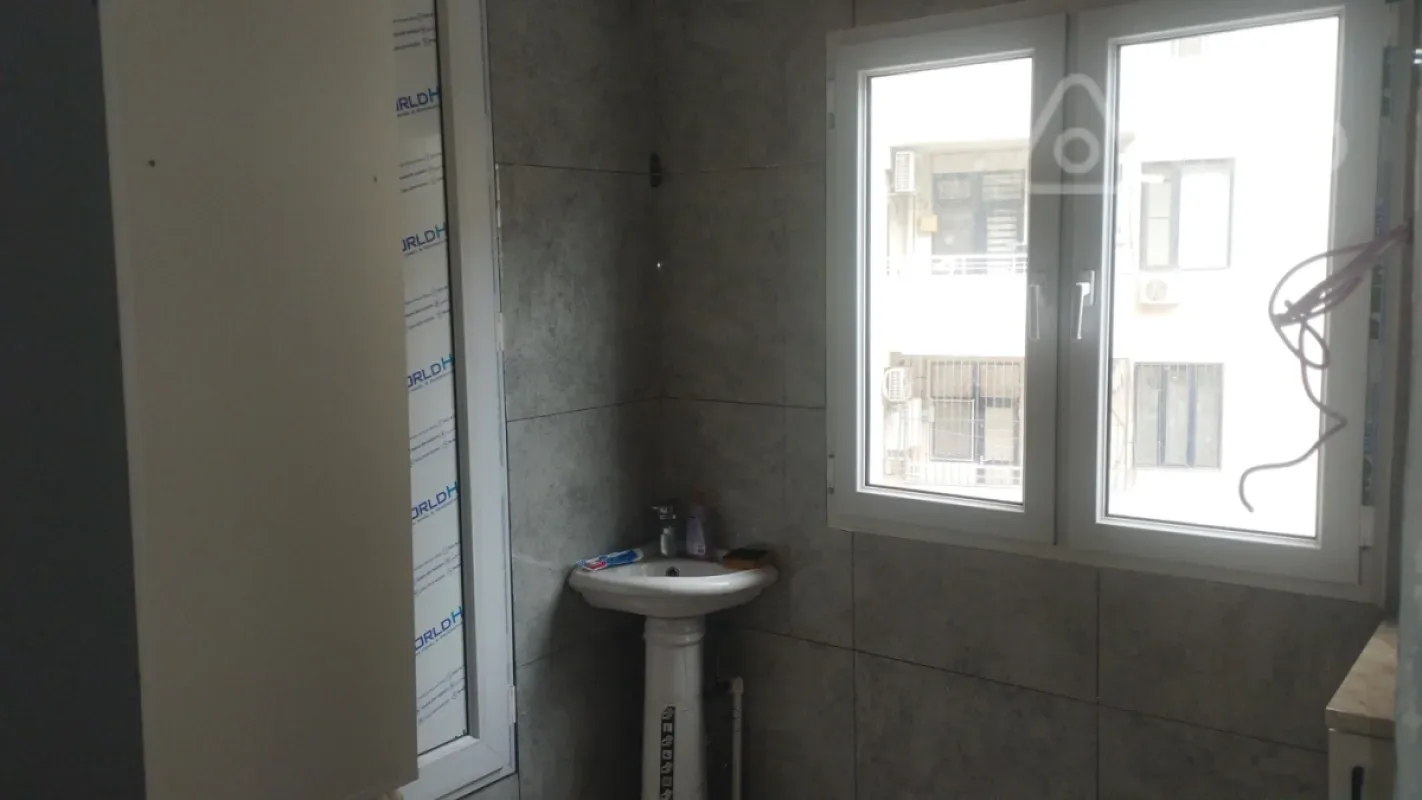 Kirayə verilir 1 otaqlı köhnə tikili 21 m²