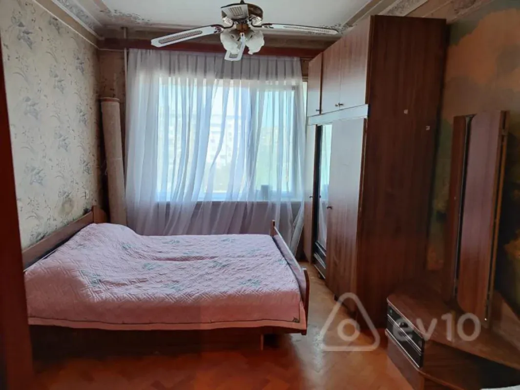 Kirayə verilir 3 otaqlı köhnə tikili 65 m²