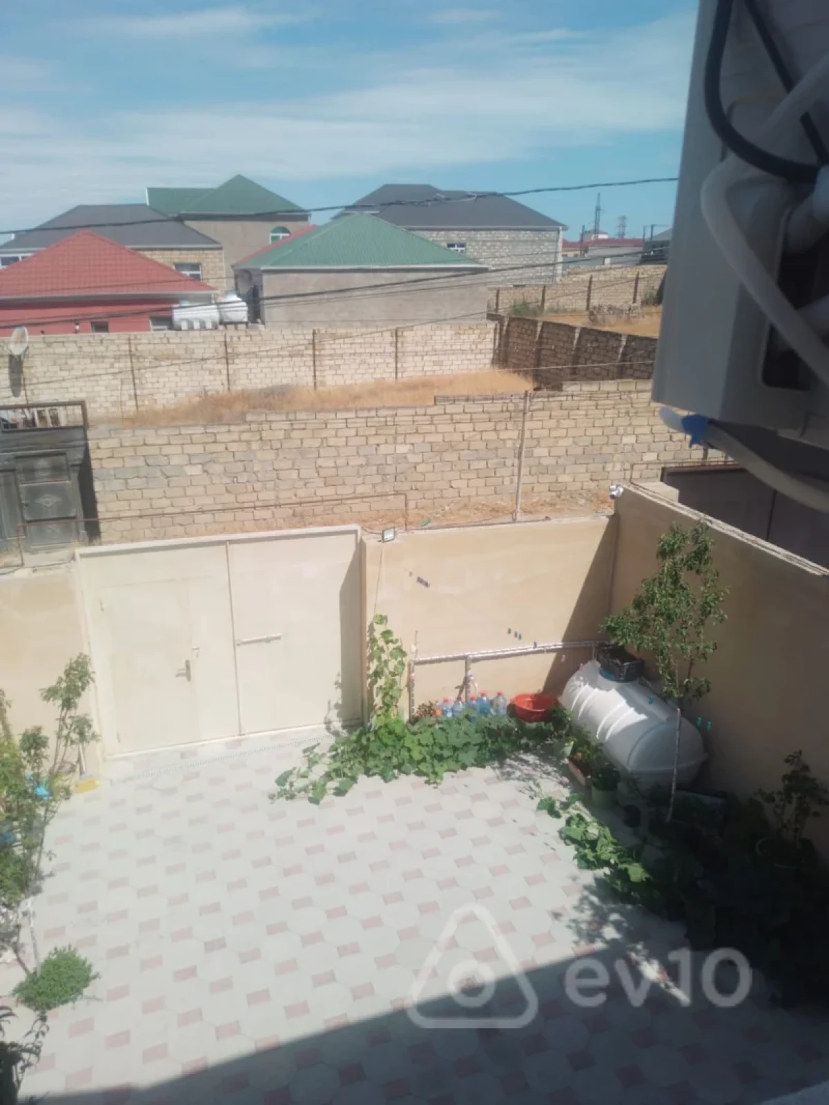 Satılır 4 otaqlı həyət evi 120 m²