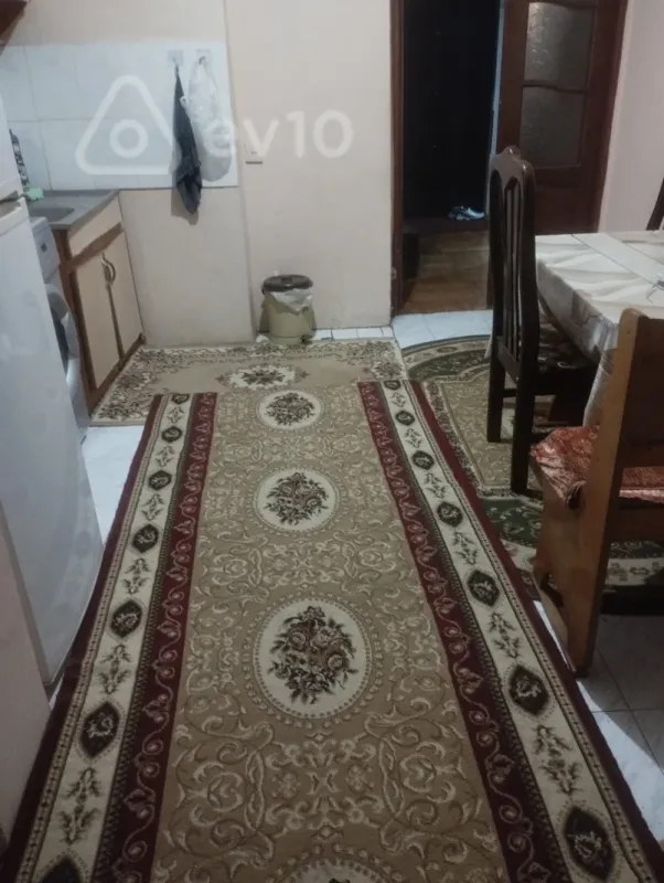 Kirayə verilir 3 otaqlı köhnə tikili 80 m²