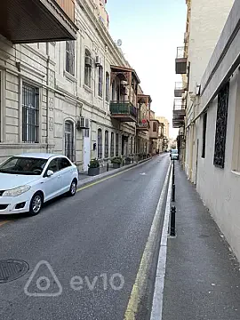 Satılır 2 otaqlı köhnə tikili 78 m² — Bakı, Səbail 2 otaq 78.00 m²