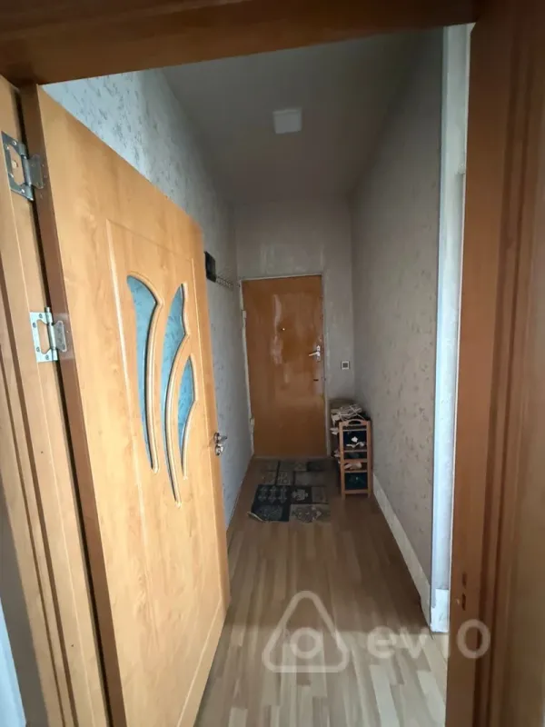 Kirayə verilir 2 otaqlı köhnə tikili 65 m²