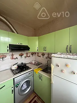 Kirayə verilir 2 otaqlı köhnə tikili 65 m²