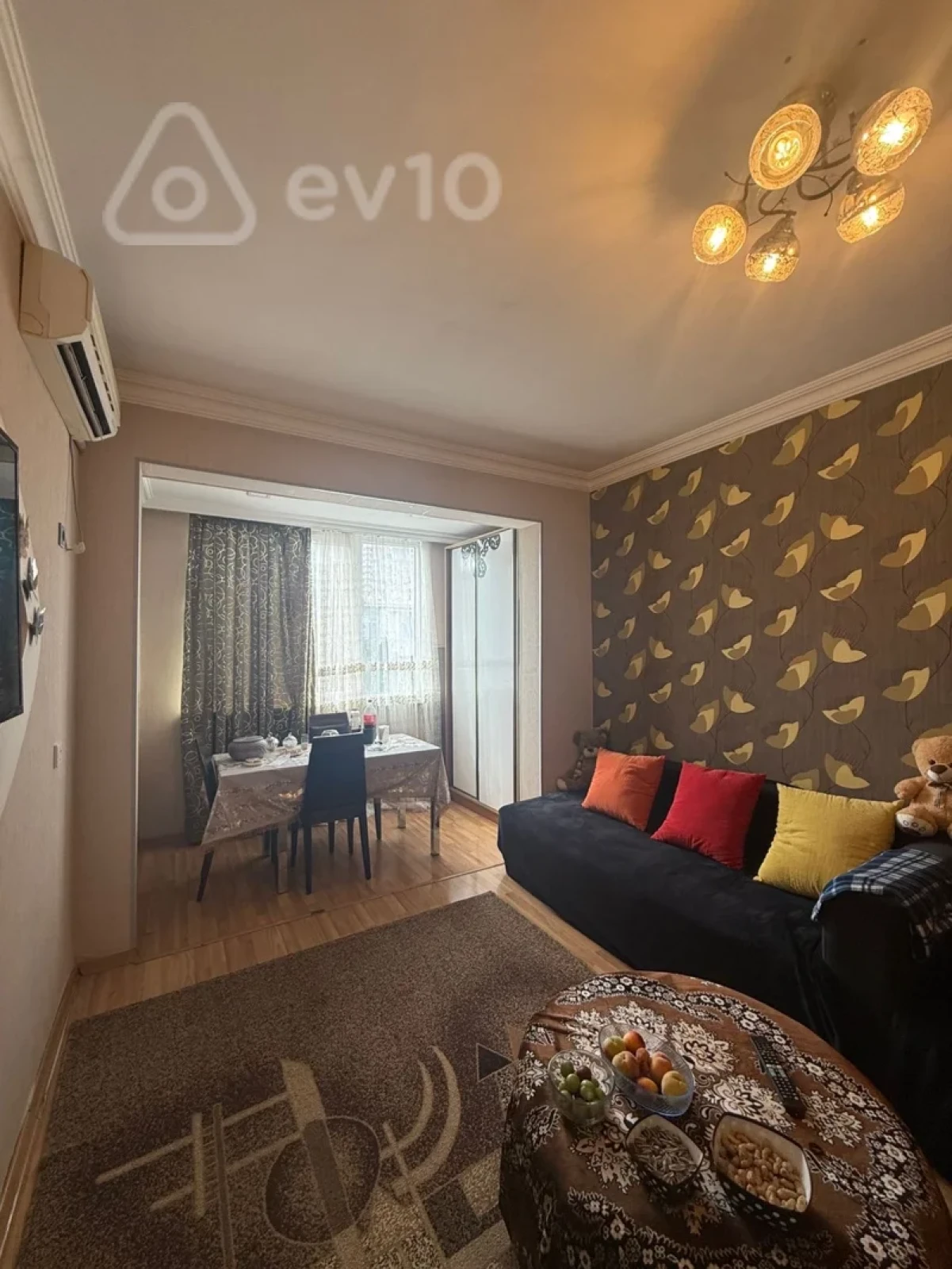 Kirayə verilir 2 otaqlı köhnə tikili 65 m²