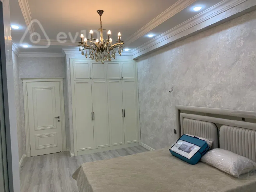 Kirayə verilir 2 otaqlı yeni tikili 65 m²