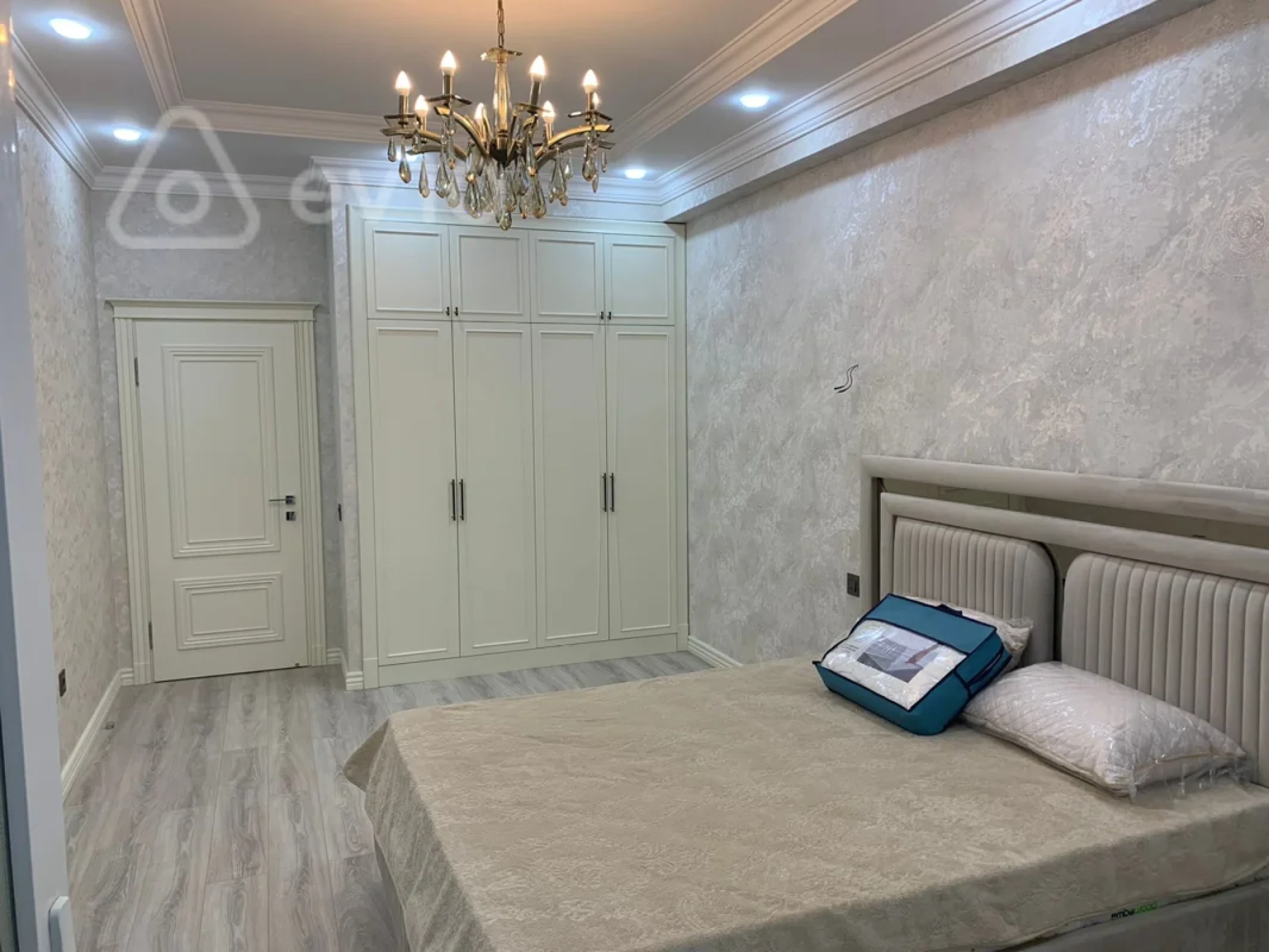 Kirayə verilir 2 otaqlı yeni tikili 65 m²