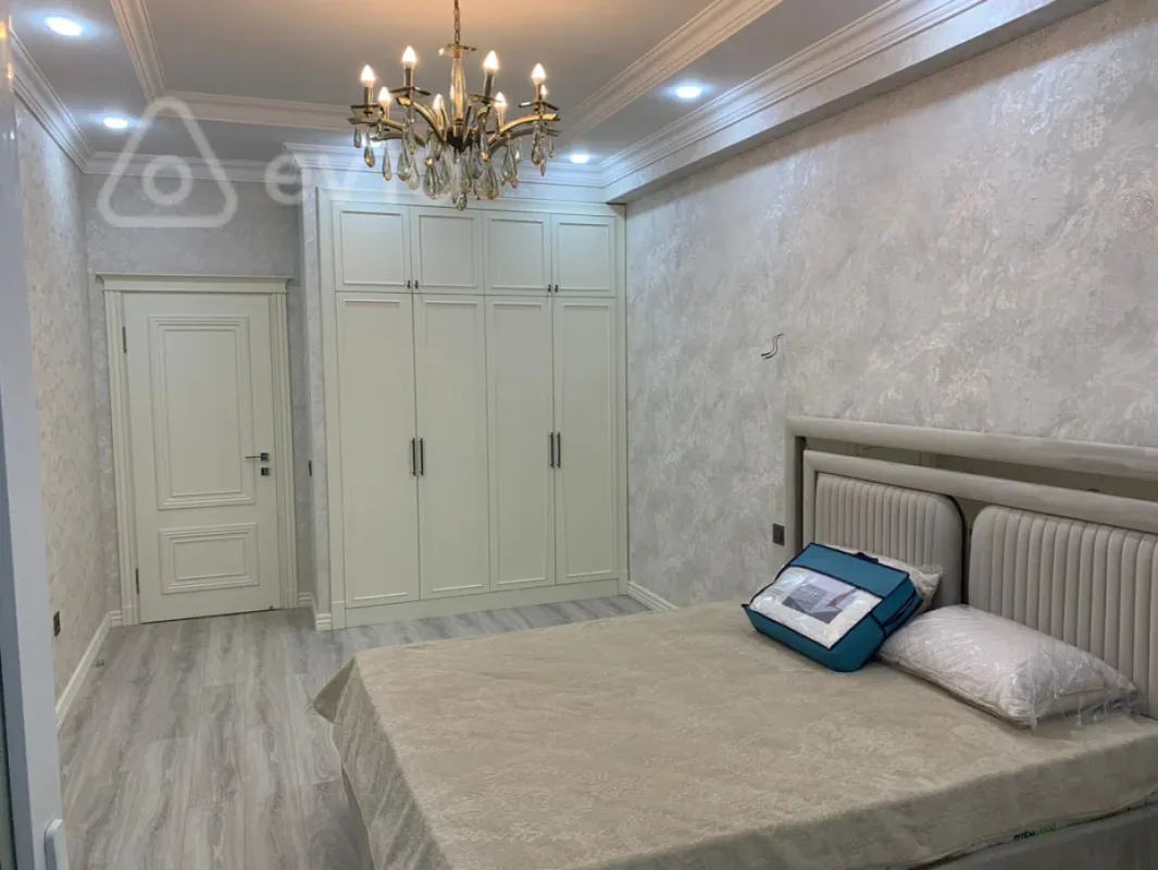 Kirayə verilir 2 otaqlı yeni tikili 65 m²