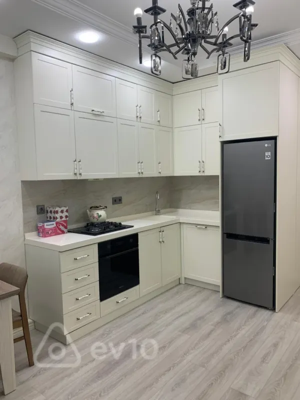 Kirayə verilir 2 otaqlı yeni tikili 65 m²